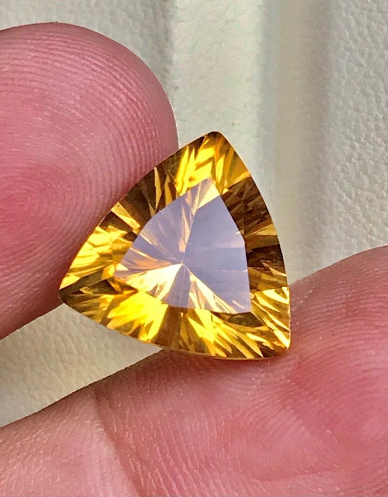AAA Lemon Quartz Loose Gemstone High Quality Natural Yellow Stone - 6.60 carats - 13X13X8 mm: AAA Lemon Quartz Loose Gemstone High Quality Natural Yellow Stone - 6.60 carats - 13X13X8 mm Shipping:
