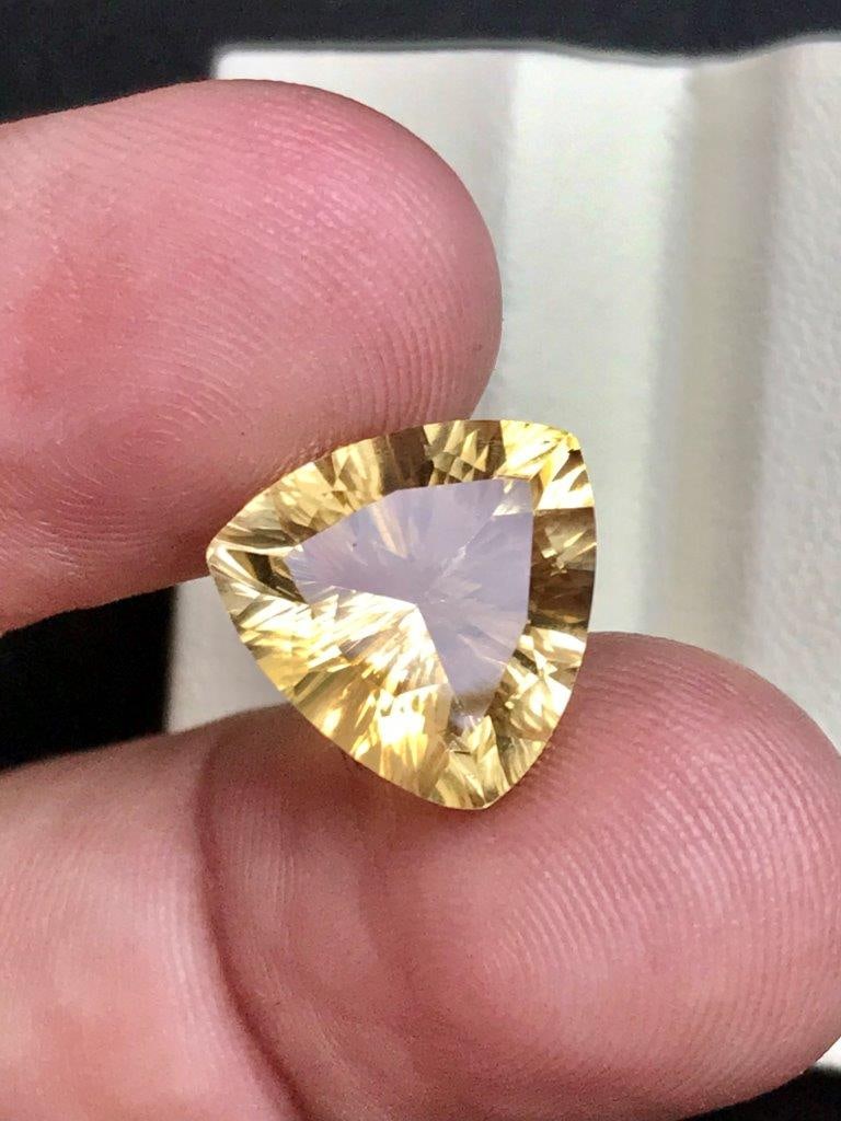 Lemon Quartz Natural Brilliant Faceted Gemstone - 6.10 carats - 13X13X8 mm: Lemon Quartz Natural Brilliant Faceted Gemstone - 6.10 carats - 13X13X8 mmShipping: