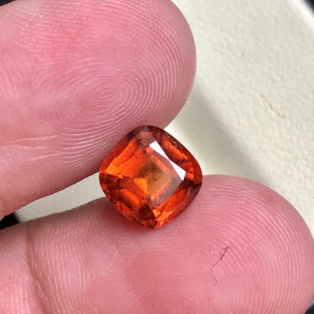 2.80 Carats Hessonite Garnet Loose Gemstone - 8X8X5 mm: 2.80 Carats Hessonite Garnet Loose Gemstone - 8X8X5 mm