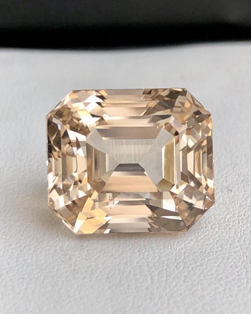 30.30 Carats Asscher Cut Golden Topaz Gemstone - 16X14X13 mm: 30.30 Carats Asscher Cut Golden Topaz Gemstone - 16X14X13 mm Choose design of your own and we will make it for youWe accept custom order in Sterling Silver, Gold and Platinum in WholeSale