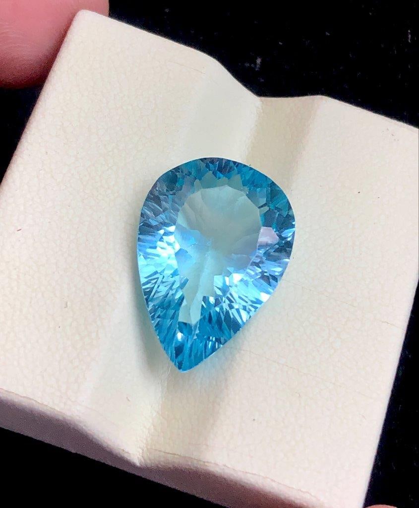 18.50 carats AAA Quality Laser cut Swiss Blue Topaz 20?15?9 mm: 18.50 carats AAA Quality Laser cut Swiss Blue Topaz 20?15?9 mm Choose design of your own and we will make it for youWe accept custom order in Sterling Silver, Gold and Platinum in WholeSale