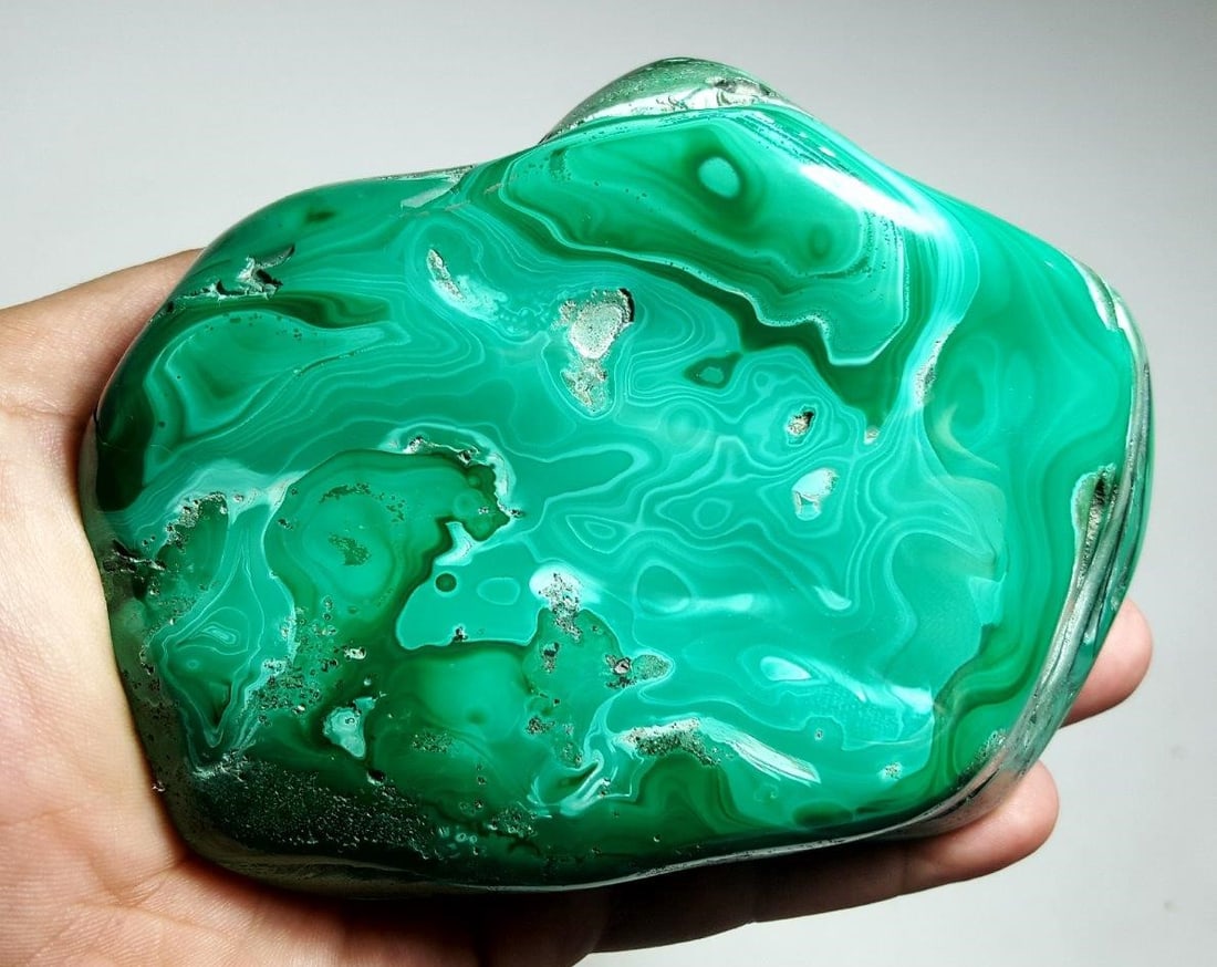Malachite Tumble - 847 Grams - 2