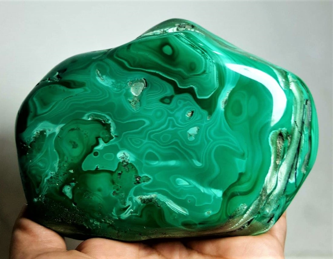 Malachite Tumble - 847 Grams - 3