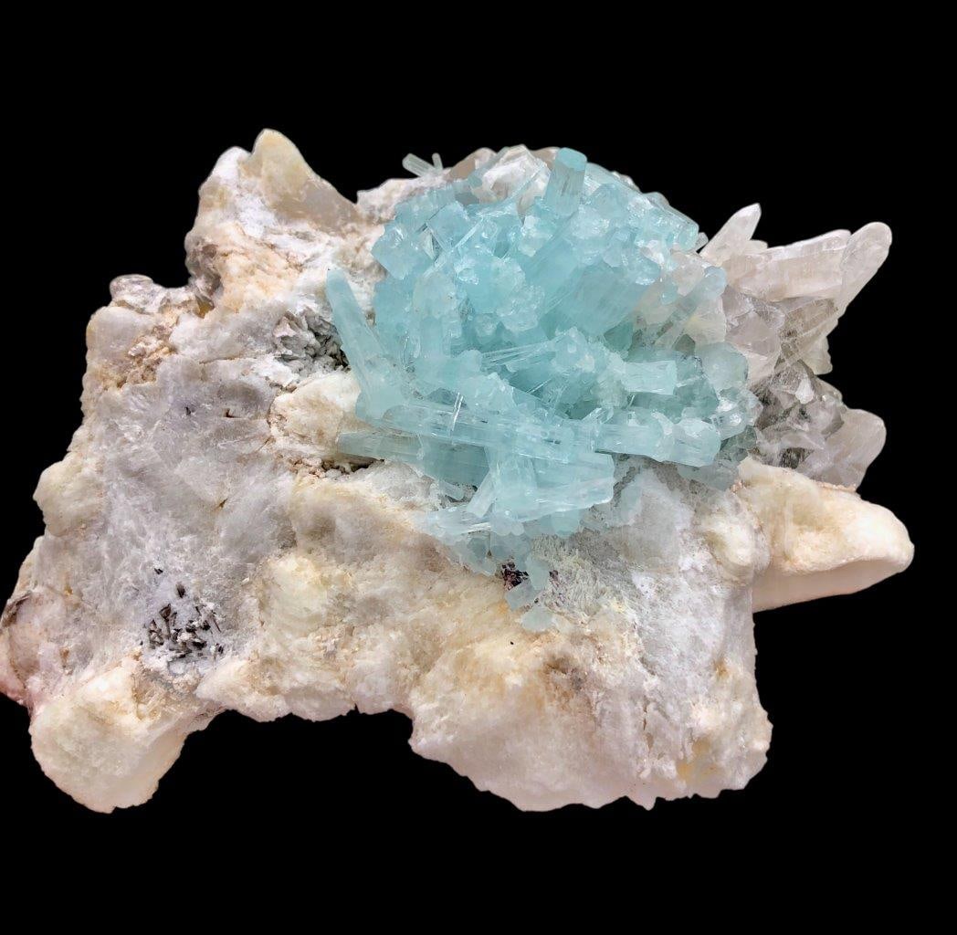 Aquamarine Crystals Cluster On Matrix Combined With Quartz - 897 Grams - 140X123X89 mm (1 of 5)