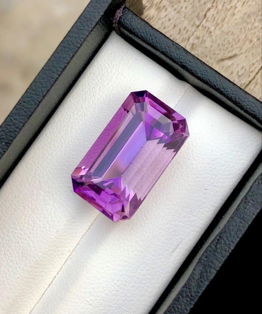 16.20 Carats Emerald Cut Amethyst - 21X13X10 mm (1 of 2)