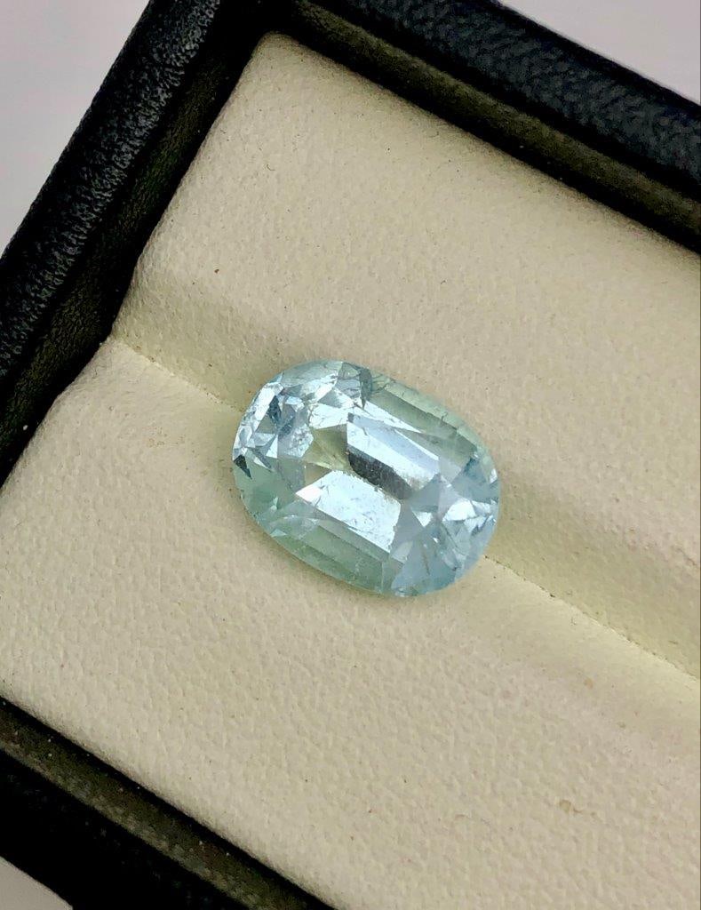 5.15 Carats Santa Maria Aquamarine gemstone - 12X10X7 mm: 5.15 Carats Santa Maria Aquamarine gemstone - 12X10X7 mm Shipping Rate: FREE SHIPPINGshipping rates are FREE WORLDWIDECombined shipping: We offer combine shipping on multiple items purchased to reduce