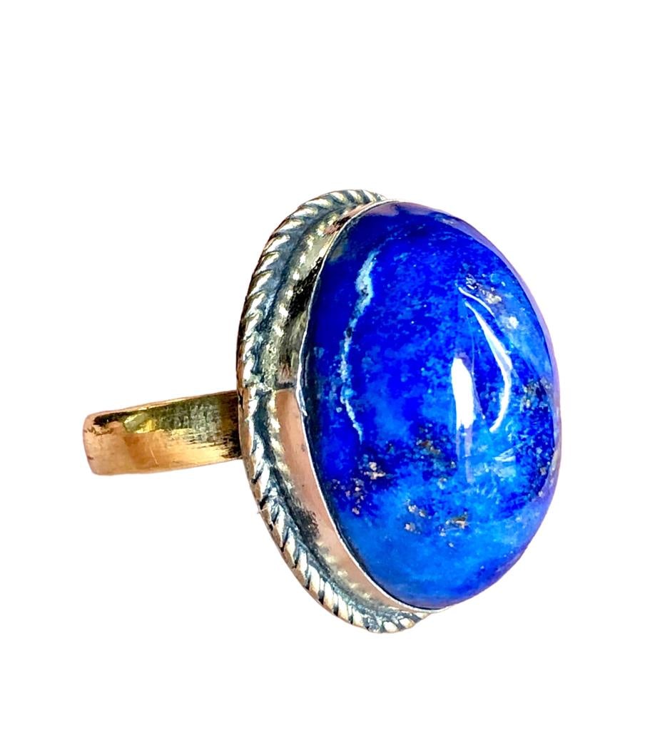 Natural Lapis lazuli Gemstone Vintage Style Handmade ring: Natural Lapis lazuli Gemstone Vintage Style Handmade ring FREE SHIPPING Shipping rates are determined by Parcel weight and destination.
