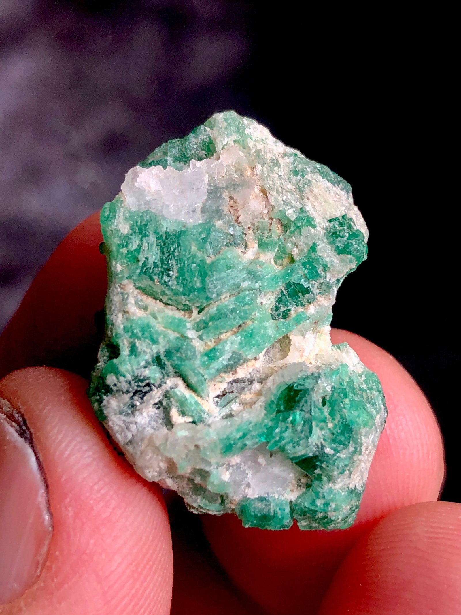 6.7 Grams Emerald Crystal Mineral - 25X18X16 mm: 6.7 Grams Emerald Crystal Mineral - 25X18X16 mmShipping Rate: 23$ .shipping rates are determined by Parcel weight and destination.Combined shipping: We offer combine shipping on multiple items purchas