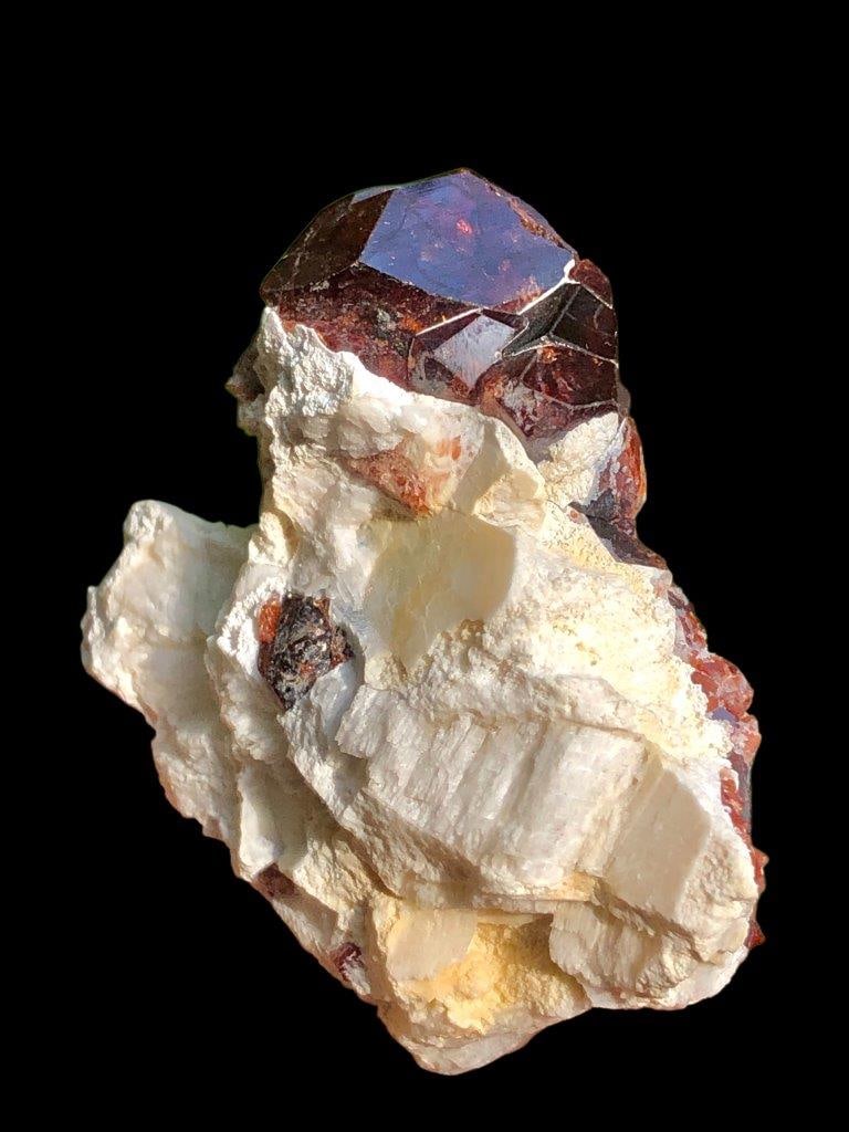 54 Grams Natural Garnet Crystals with Mother Rock ? Raw Red Garnet Mineral Specimen for Collection &: 54 Grams Natural Garnet Crystals with Mother Rock ? Raw Red Garnet Mineral Specimen for Collection & D?cor - 45X50X22 mm Shipping Rate: FREE SHIPPINGshipping rates are determined by Parcel weight and 