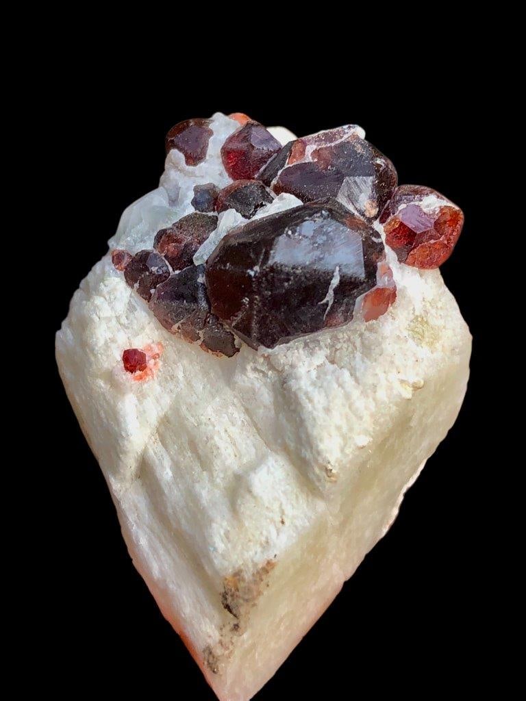 21 Grams Natural Garnet Crystals with Mother Rock ? Raw Red Garnet Mineral Specimen for Collection &: 21 Grams Natural Garnet Crystals with Mother Rock ? Raw Red Garnet Mineral Specimen for Collection & D?cor - 37X25X21 mm Shipping Rate: FREE SHIPPING .shipping rates are determined by Parcel weight an