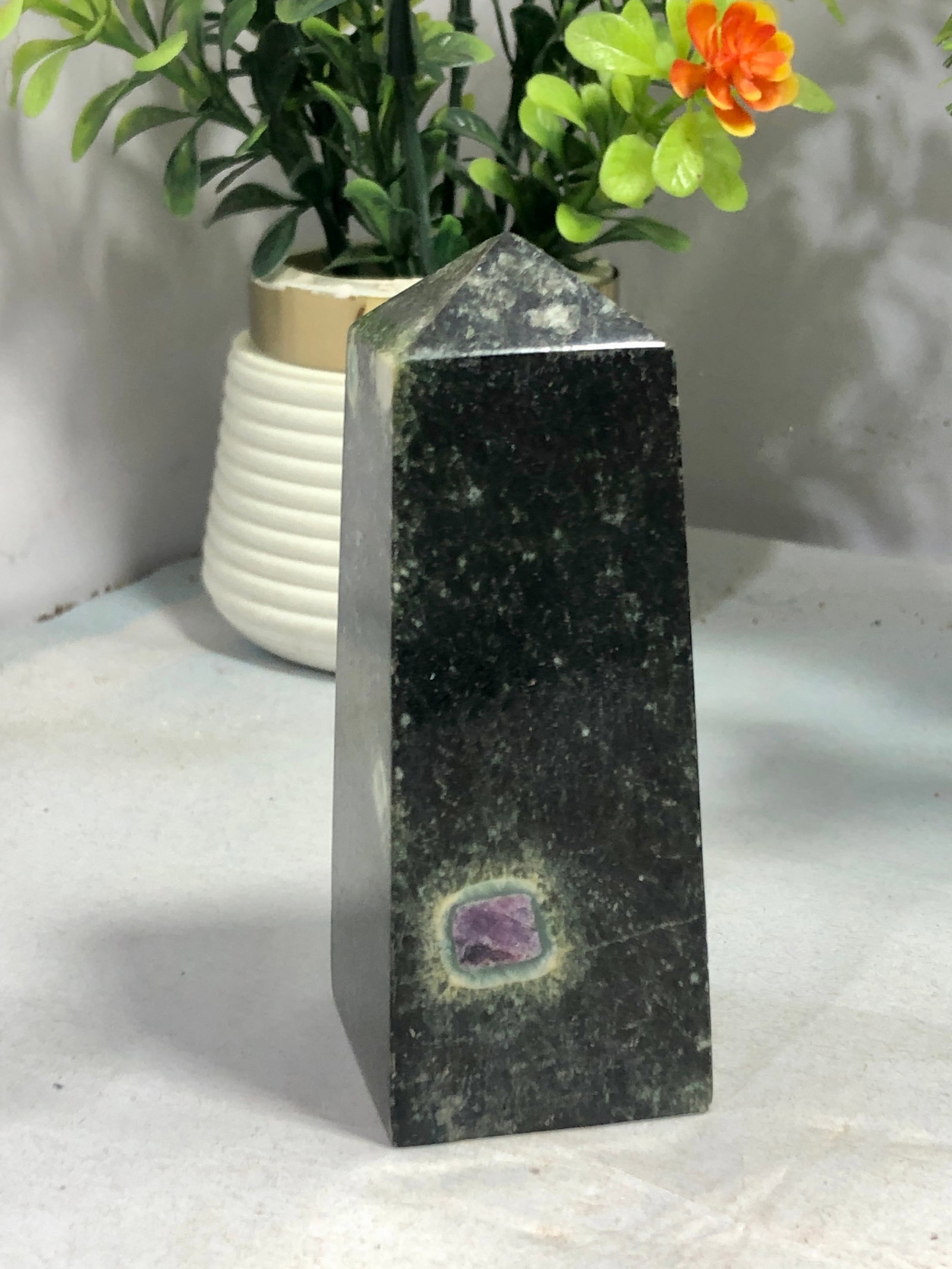 Rare corundum Healing Tower 350 Grams: Rare corundum Healing Tower 350 GramsShipping Rate: FREE SHIPPING .shipping rates are determined by Parcel weight and destination.Combined shipping: We offer combine shipping on multiple items purchas