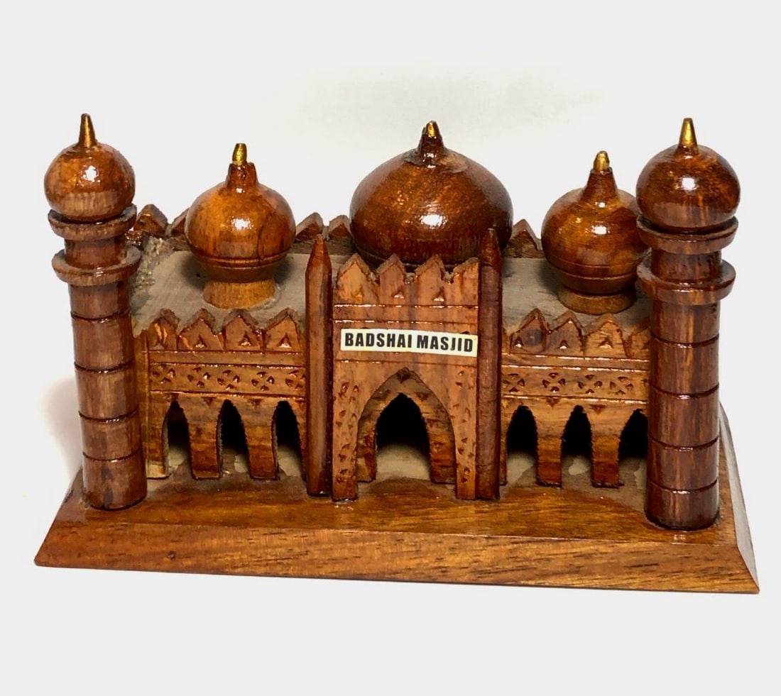 Hand-Carved Wooden Badshahi Mosque Model (8 x 3.5 x 5 inches, 444g) (1 of 5)