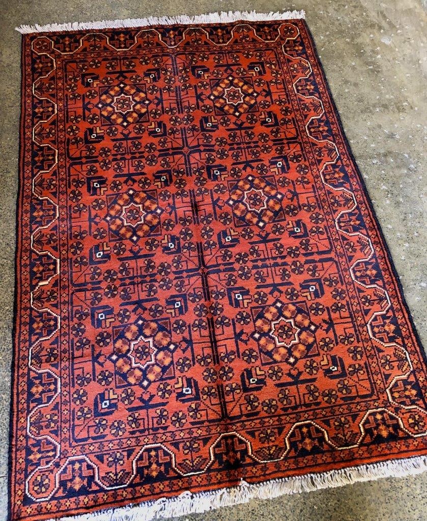 Handmade Home Decore Area Rug 3' X 5': Handmade Home Decore Area Rug 3' X 5'Shipping rates are determined by Parcel weight and destination.Combined shipping: We offer combine shipping on multiple items purchased to reduce shipping cost.