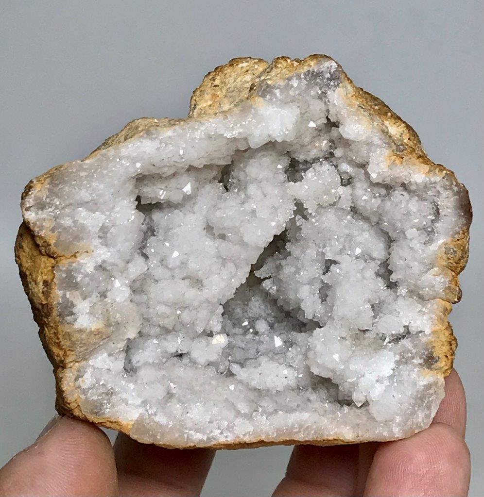 184 Grams Natural White Druzy Quartz Geode Sparkling Crystal Mineral Specimen - 2.5X2.5X2 INCH (1 of 8)
