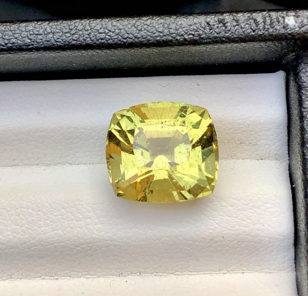 Natural Yellow Apatite Gemstone - 9.15 Carats - 13X11X9 mm (1 of 5)