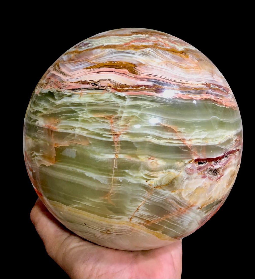 AAA Quality Multi Colour Onyx Sphere - 7.50 KG: AAA Quality Multi Colour Onyx Sphere - 7.50 KGShipping Rate: $90.00 .shipping rates are determined by Parcel weight and destination.Combined shipping: We offer combine shipping on multiple items purch