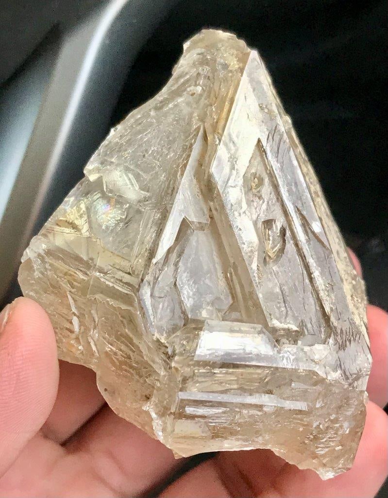 184 Grams Natural Window Quartz Crystal Clear Polished Mineral Specimen - 75X67X57 mm: 184 Grams Natural Window Quartz Crystal Clear Polished Mineral Specimen - 75X67X57 mm Shipping Rate: FREE SHIPPINGshipping rates are determined by Parcel weight and destination.Combined shipping: We o