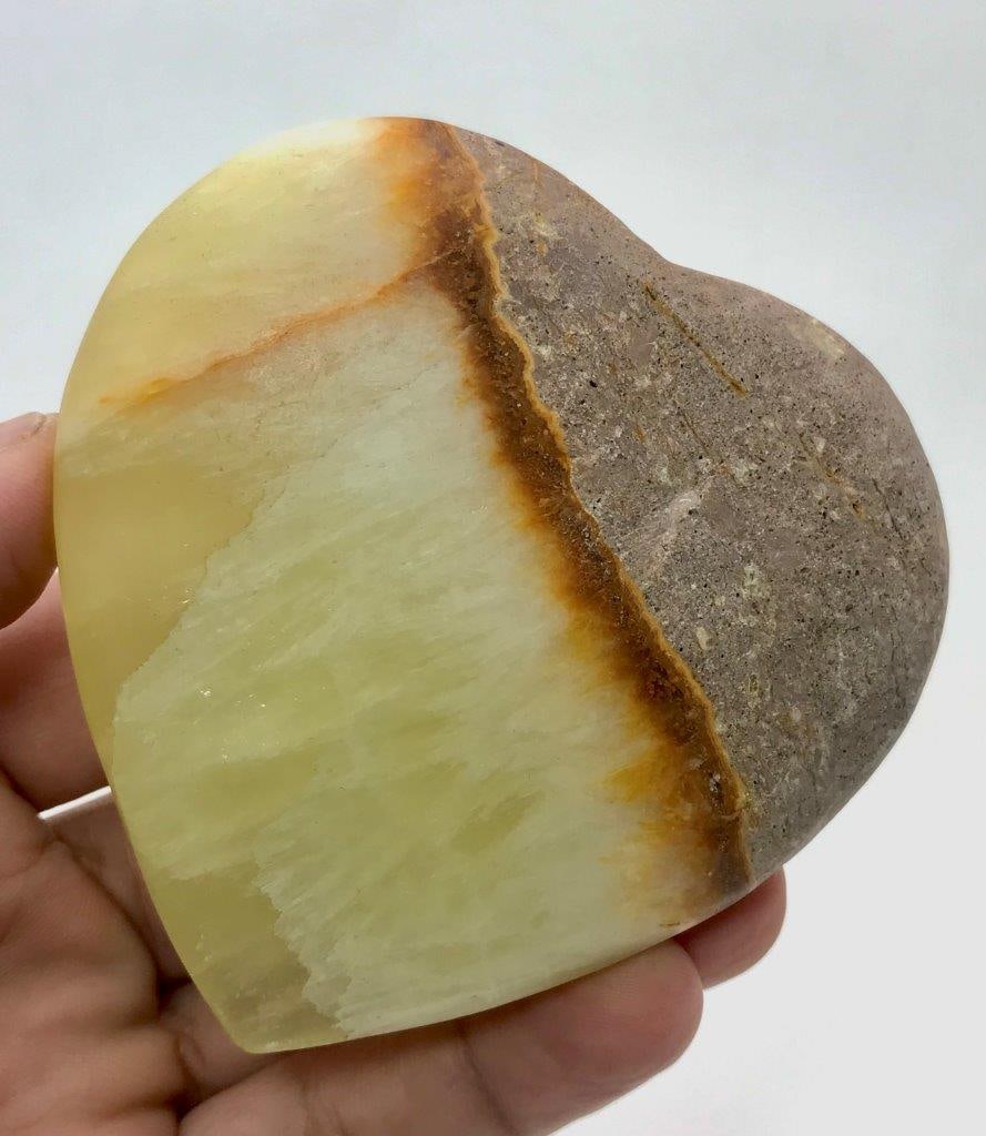 211 grams AAA Quality Banded Calcite Heart Natural Polished Gemstone - 80X80X20 mm: 211 grams AAA Quality Banded Calcite Heart Natural Polished Gemstone - 80X80X20 mmShipping Rate: FREE SHIPPINGshipping rates are determined by Parcel weight and destination.Combined shipping: We offer
