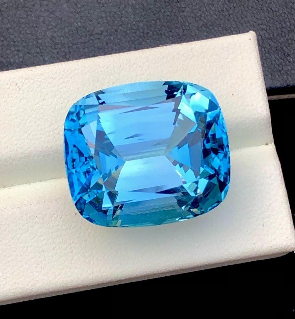 59.50 Carats Flawless Swiss Blue Topaz - 23X20X16 mm (1 of 2)