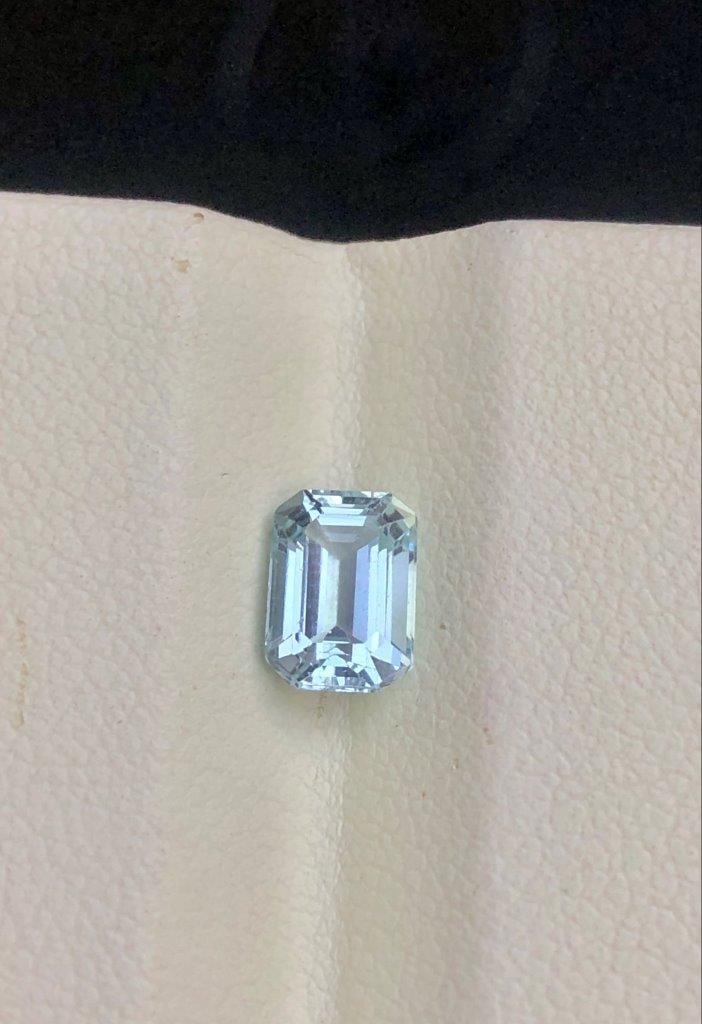 1.20 Carats Natural Aquamarine Loose Stone ? Elegant Blue Gemstone for Custom Jewelry - 8X6X4 mm: 1.20 Carats Natural Aquamarine Loose Stone ? Elegant Blue Gemstone for Custom Jewelry - 8X6X4 mm Shipping: