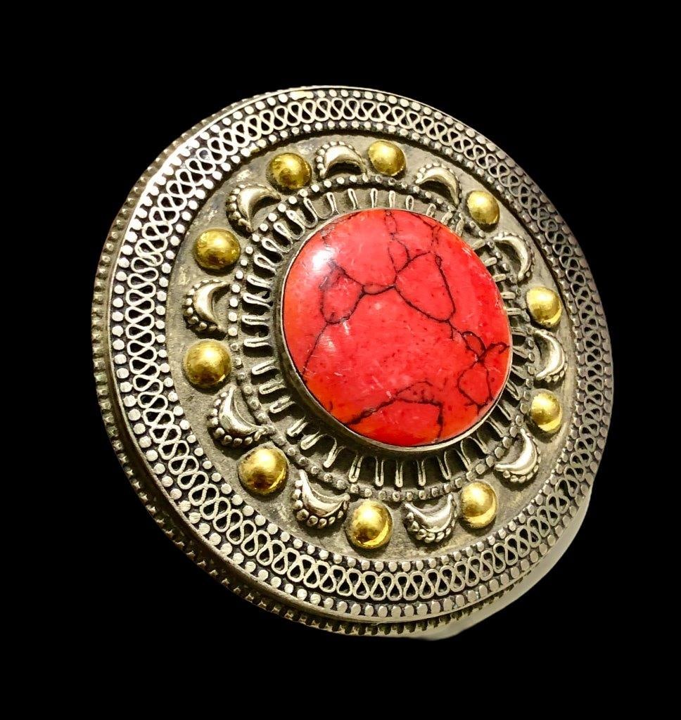 Coral RING in Gale (1 of 3)