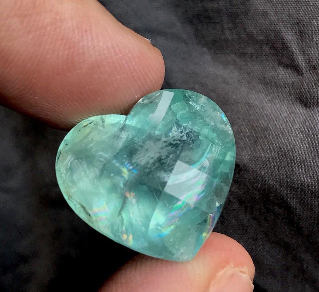 20.75 Carats Natural Blue Aquamarine Heart Shape Gemstone Loose Gemstone - 18X19.5X12 mm: 20.75 Carats Natural Blue Aquamarine Heart Shape Gemstone Loose Gemstone - 18X19.5X12 mmShipping Rate: 23$ WorldWideshipping rates are determined by Parcel weight and destination.Combined shipping: We