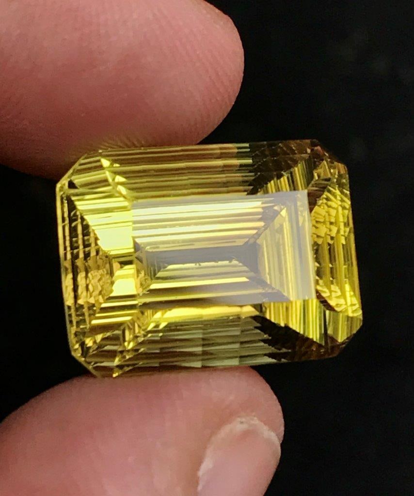16.35 Carats Natural Lemon Quartz Loose Gemstone Beautiful Vibrant Yellow Color - 17X13X11 mm: 16.35 Carats Natural Lemon Quartz Loose Gemstone Beautiful Vibrant Yellow Color - 17X13X11 mmShipping Rate: 23$ WorldWideshipping rates are determined by Parcel weight and destination.Combined shippin