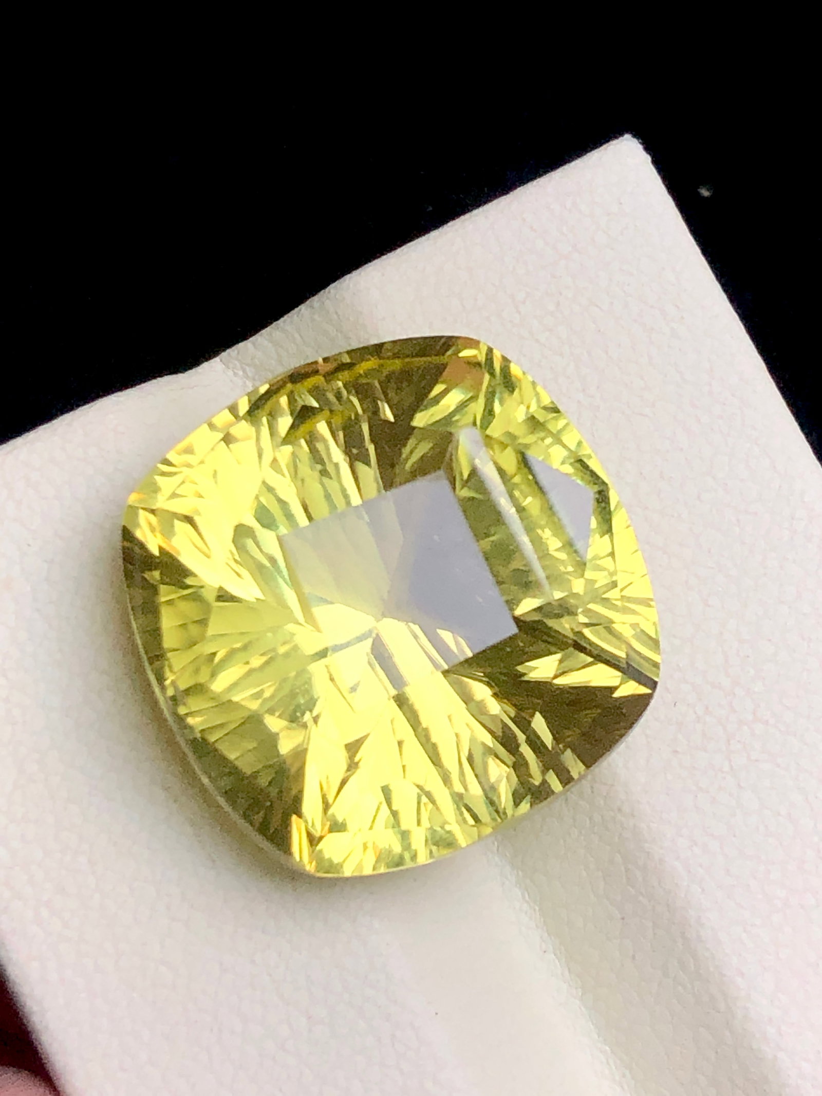 27.35 Carats Natural Lemon Quartz flawless Top quality - 18.5X18.5X14 mm: 27.35 Carats Natural Lemon Quartz flawless Top quality - 18.5X18.5X14 mm Rate: 23$ WorldWideshipping rates are determined by Parcel weight and destination.Combined shipping: We offer combine shipping 