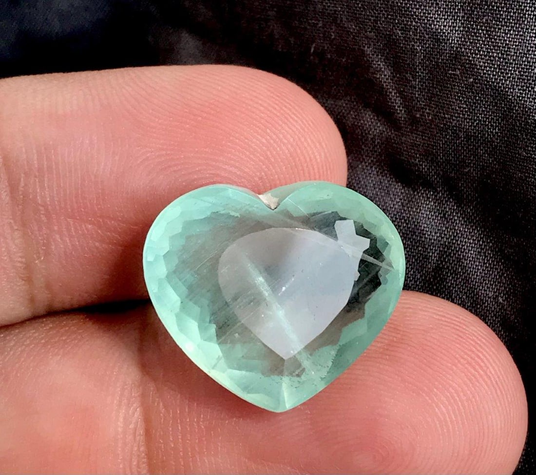 12.55 Carats Fine Aquamarine Heart Gemstone Natural Blue Precious Stone - 15X18X8 mm: 12.55 Carats Fine Aquamarine Heart Gemstone Natural Blue Precious Stone - 15X18X8 mm Rate: 23$ WorldWideshipping rates are determined by Parcel weight and destination.Combined shipping: We offer combi