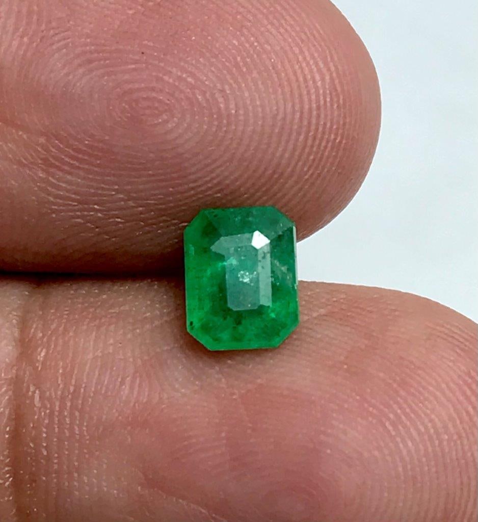 Natural Emerald Gemstone Fine Green Loose Gemstone - 1 Carats - 7X6X4 mm: Natural Emerald Gemstone Fine Green Loose Gemstone - 1 Carats - 7X6X4 mm SHIPPING: 23$ Worldwide :
