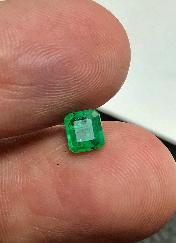 Natural Emerald Gemstone Beautiful Green Gemstone for Jewelry 0.50 Carats - 5X5X3 mm: Natural Emerald Gemstone Beautiful Green Gemstone for Jewelry 0.50 Carats - 5X5X3 mm SHIPPING: 23$ Worldwide