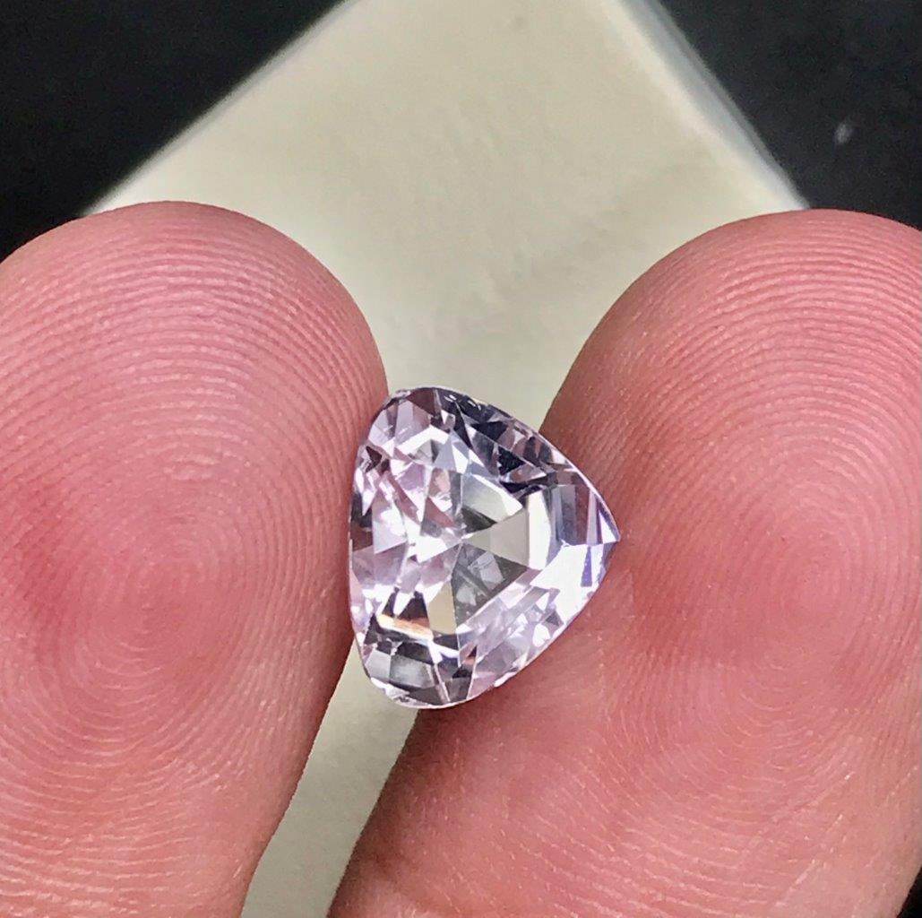 Beautiful Natural Pink Kunzite Baby Pink Faceted Loose Crystal - 4.05 Carats - 9X10X8 mm: Beautiful Natural Pink Kunzite Baby Pink Faceted Loose Crystal - 4.05 Carats - 9X10X8 mm SHIPPING: 23$ Worldwide
