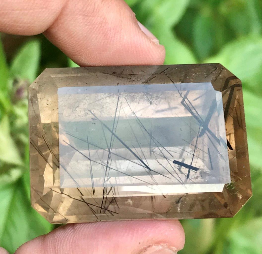 167.15 Carats RUTILED Smoky Quartz Loose Gemstone Natural Brown Jewelry Stone - 39X28X20 mm: 167.15 Carats RUTILED Smoky Quartz Loose Gemstone Natural Brown Jewelry Stone - 39X28X20 mmShipping Rate: $15.00 .shipping rates are determined by Parcel weight and destination.Combined shipping: We o