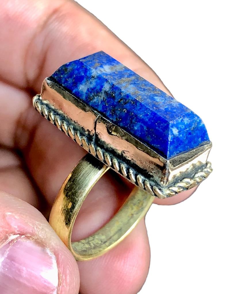 Man Ring, Blue Lapis Lazuli Signet Men's Ring: Man Ring, Blue Lapis Lazuli Signet Men's Ring FREE SHIPPING Shipping rates are determined by Parcel weight and destination.