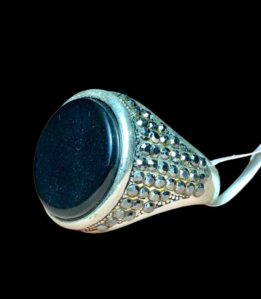 Agate Solitaire Copper Ring: Agate Solitaire Copper Ring FREE SHIPPING Shipping rates are determined by Parcel weight and destination.