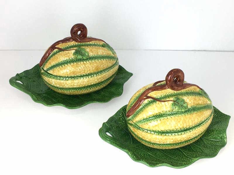 2 Mottahedeh melon Tureens: 2 Mottahedeh Melon Tureens with underplates, A Mottahedeh design, Italy, 6 1/2" x 5" x 7 1/2" h, underplate measures 10 1/2" l x 7 1/2" w