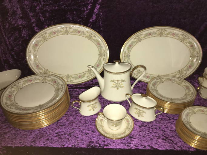 59 Pc Set Castle Garden Lenox China