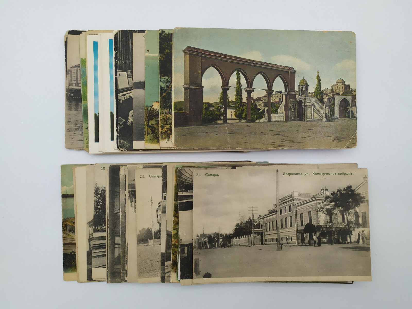A collection of about 50 postcards in Russian, English,: A collection of about 50 postcards in Russian, English, and French. All blank. Early twentieth century. One of them is of the arches in the Temple Mount plaza. Size 14X9 cm