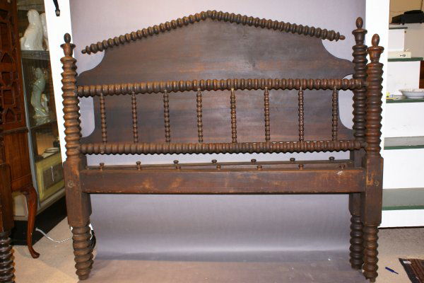 American Spool turned Rope Bed: 19th C American Spool turned Rope Bed with rails