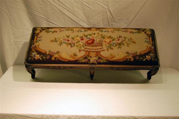 19 C LOUIS XV FRENCH WALNUT BENCH WITH FLORAL NEE