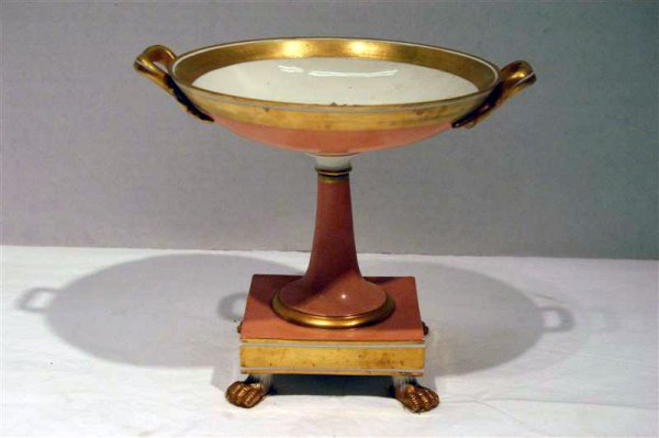 NEO CLASSICAL STYLE COUPE - 2
