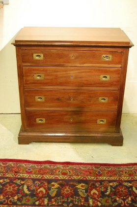 ENGLISH CAMPAIGN STYLE CHEST