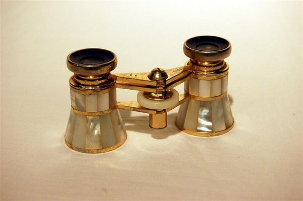 PAIR OF OPERA GLASSES BY TASCO - MOTHER-OF-PEARL - 3 - 2