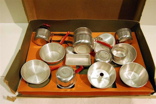 CHILD'S ALUMINUM COOKING UTENSILS IN ORIGINAL BOX -