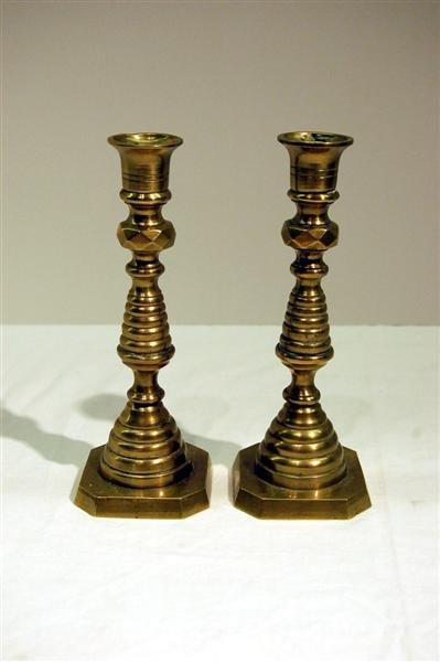 PAIR OF 19TH CENTURY ENGLISH BEHIVE CANDLESTICKS -