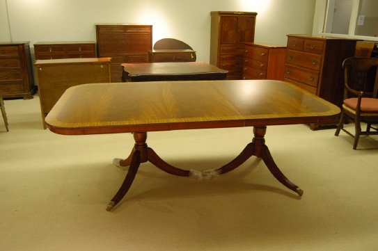 MAHOGANY DOUBLE PEDESTAL DINING TABLE 