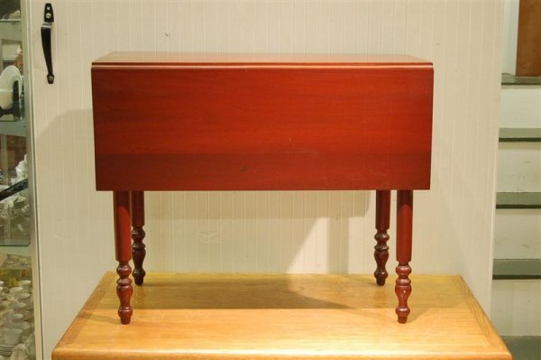 NINETEENTH CENTURY AMERICAN DROP LEAF TABLE - ONE