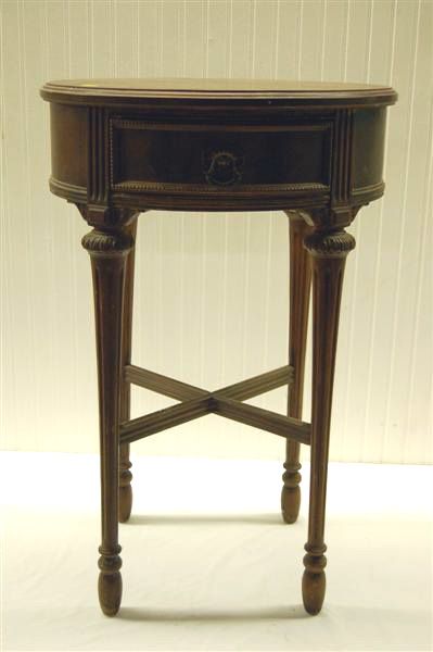 BERKEY & GAY OVAL ONE DRAWER STAND W/ CROSS STRETC