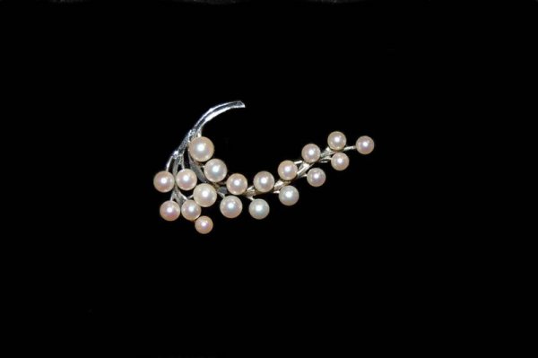 Cultured Pearl & Silver Grape Motif Brooch