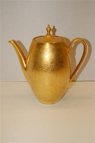 Bavarian Porcelain Coffee Pot w/ Gold Floral Stencil: Bavarian Porcelain Coffee Pot w/ Gold Floral Stencil Decoration - decorated by Osborne China - 8 1/2" T